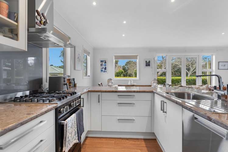 41 Woodward Road Maungatapere_17
