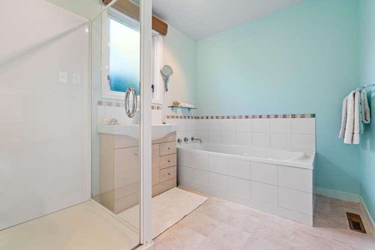 25 Sutcliffe Street St Clair_13