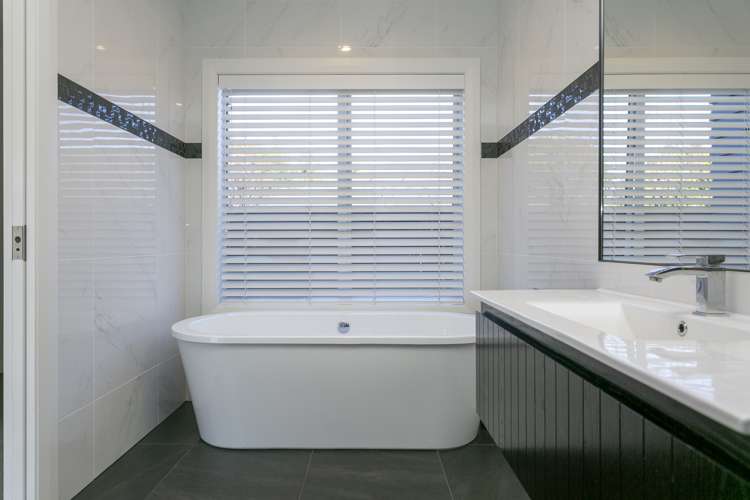 155 Victory Drive Wharewaka_15