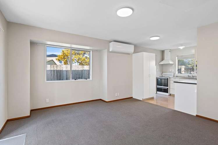 3/630 Hereford Street Linwood_2
