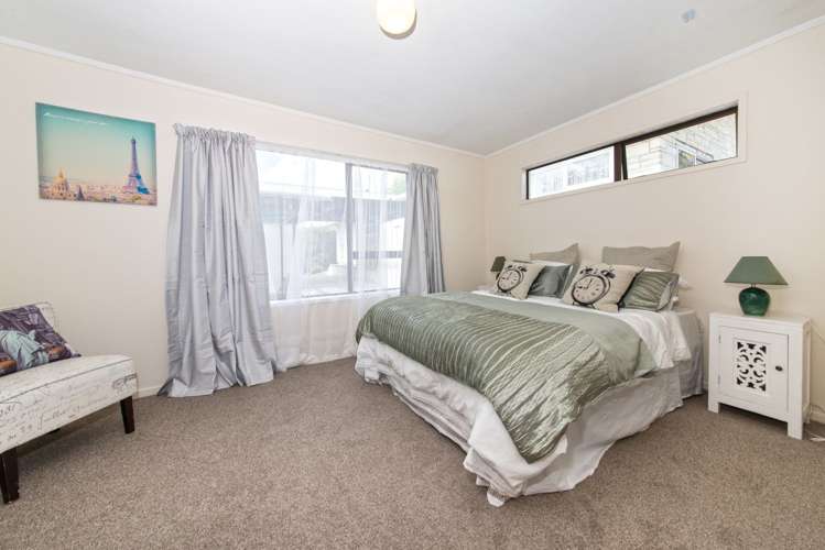 29 Royal View Road Te Atatu South_19