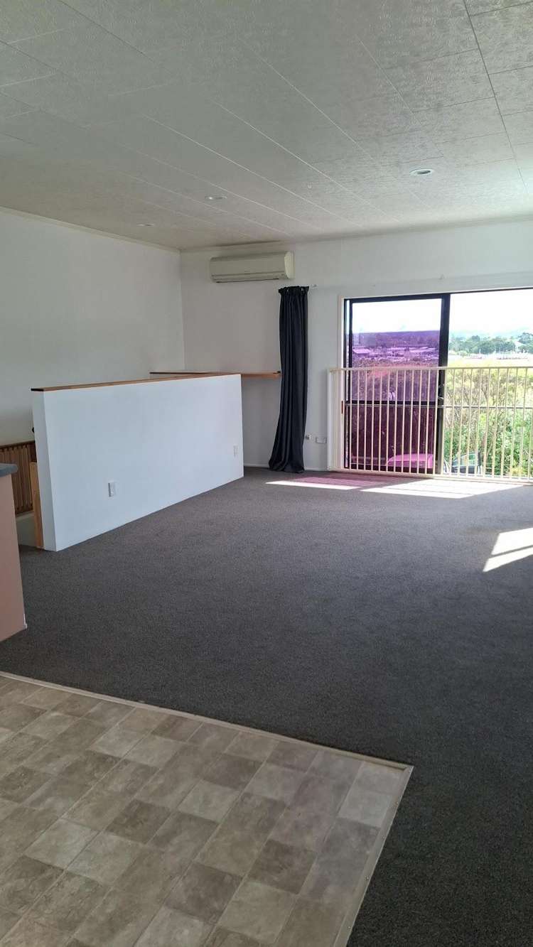 56 Commercial Road Helensville_16