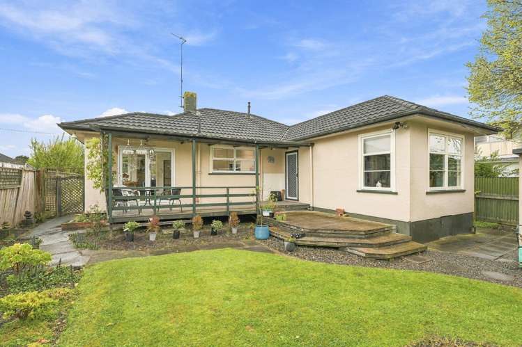 8 Hutchison Crescent Durie Hill_19
