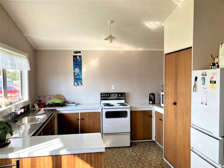 84 Grey Street Waitara_6