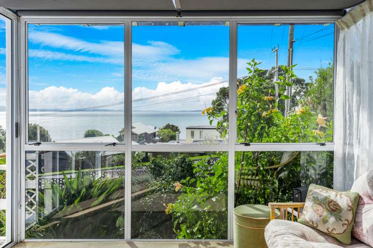 7 Joydon Place Stanmore Bay_8