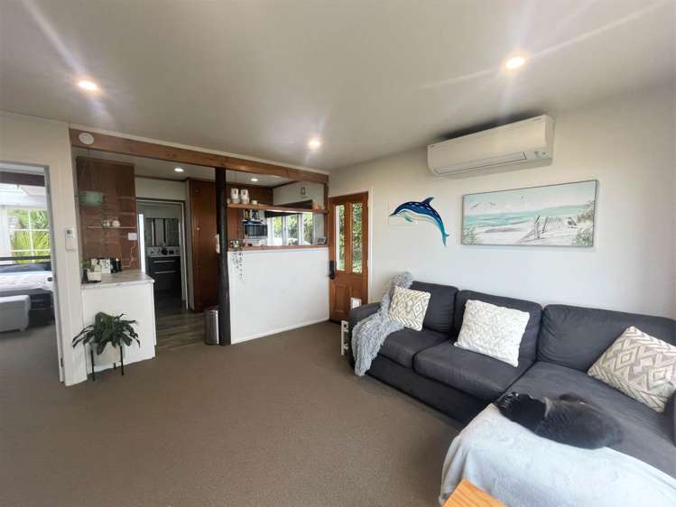 27A Quinns Road Waiatarua_3