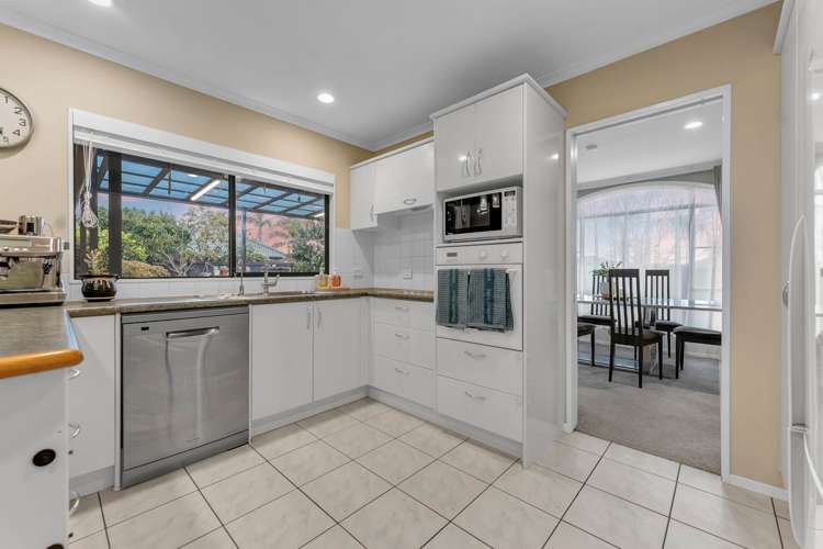 27 Maghera Drive East Tamaki Heights_8