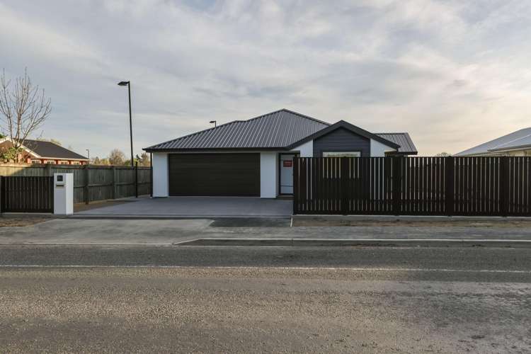 241 Racecourse Road Allenton_0