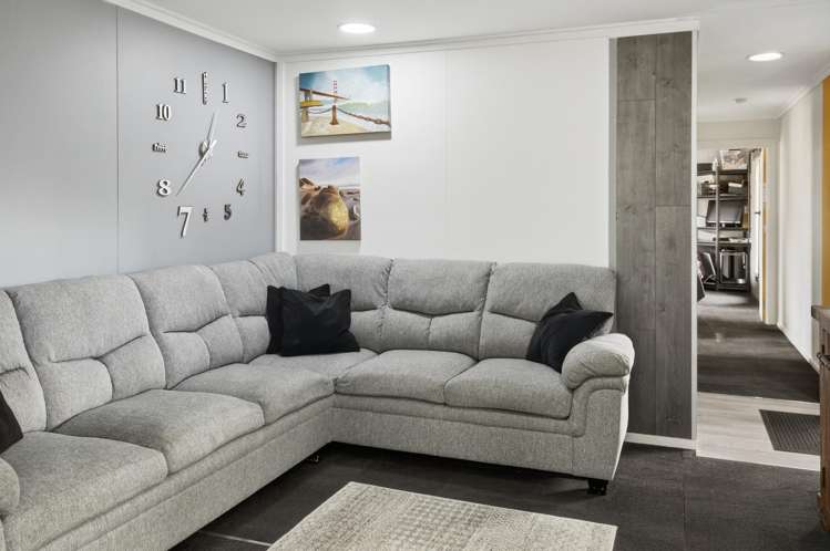 409A Springbank Road_5