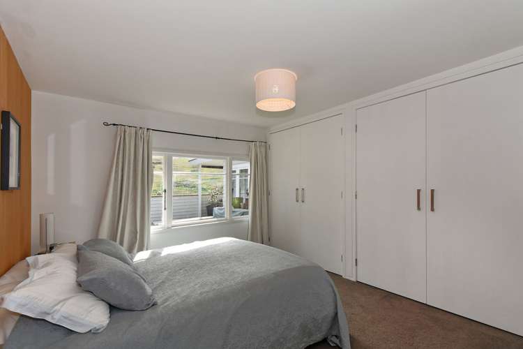 240 Saint Vincent Street Toi Toi_7