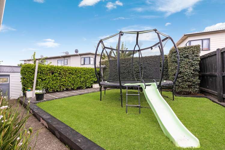 9 Laxon Avenue Otara_14