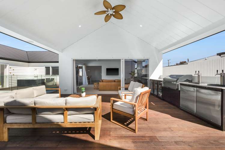 29 Warwick Crescent Taradale_14