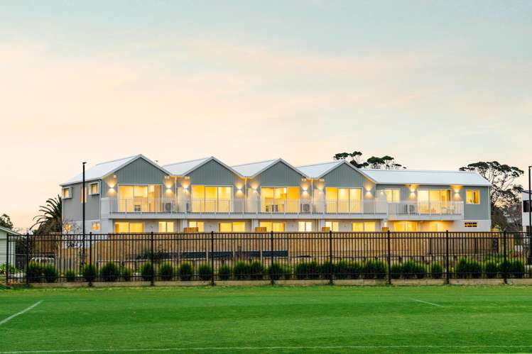 1 & 2/118 Links Avenue Mount Maunganui_5
