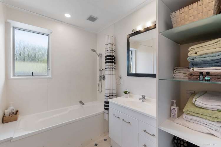 29 Flaxdale Street Birkdale_13