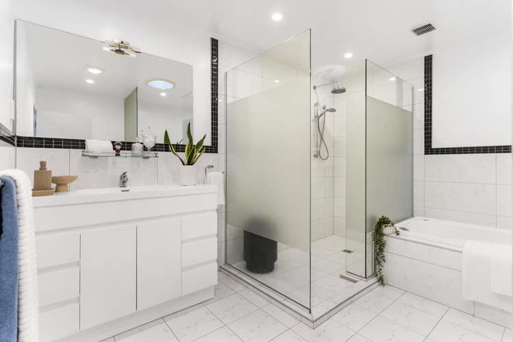 6 Hellyers Street Birkdale_23