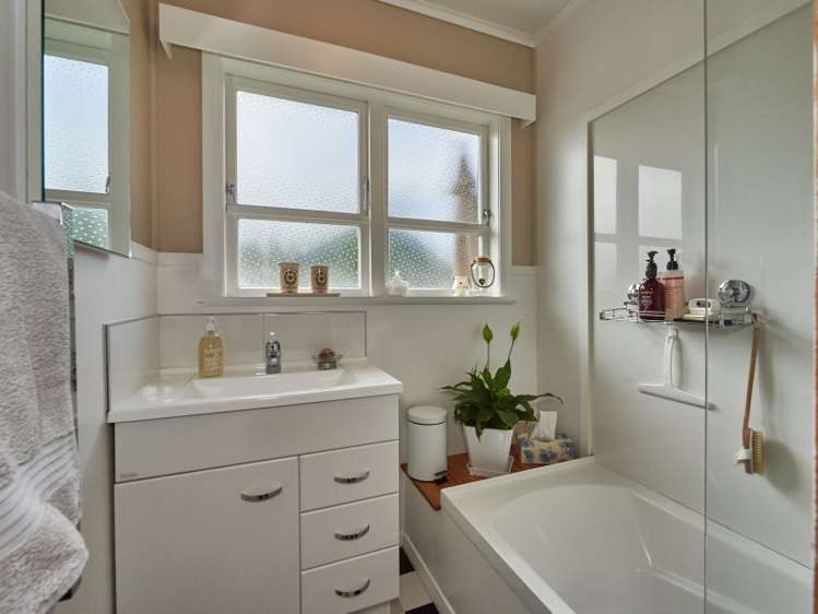 1b Wood Street Takaro_16