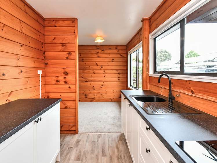 13 Riserra Drive Ranui_6