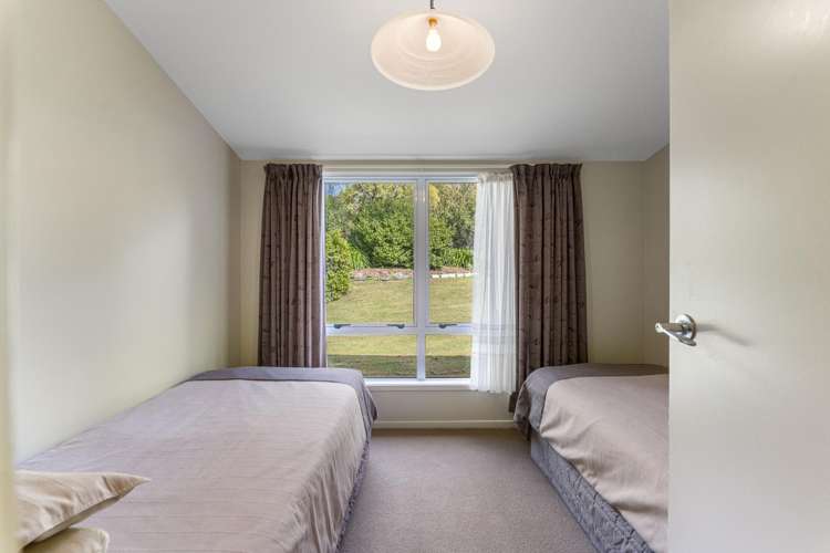 8 Earle Place Acacia Bay_14