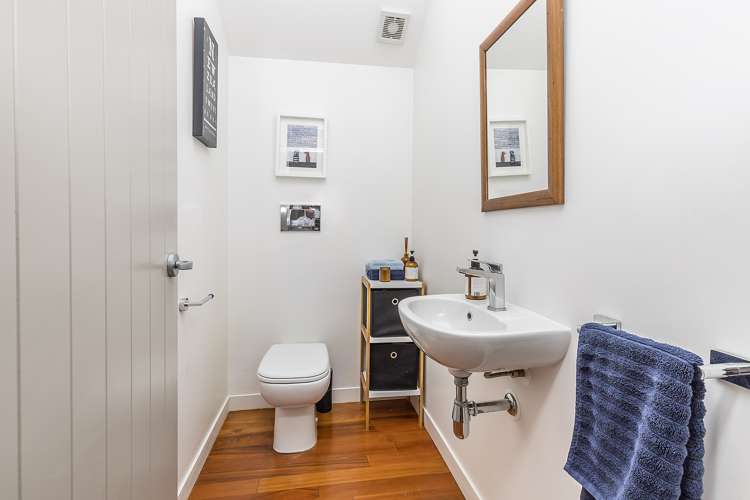 8 Hargreaves Street Mount Cook_16