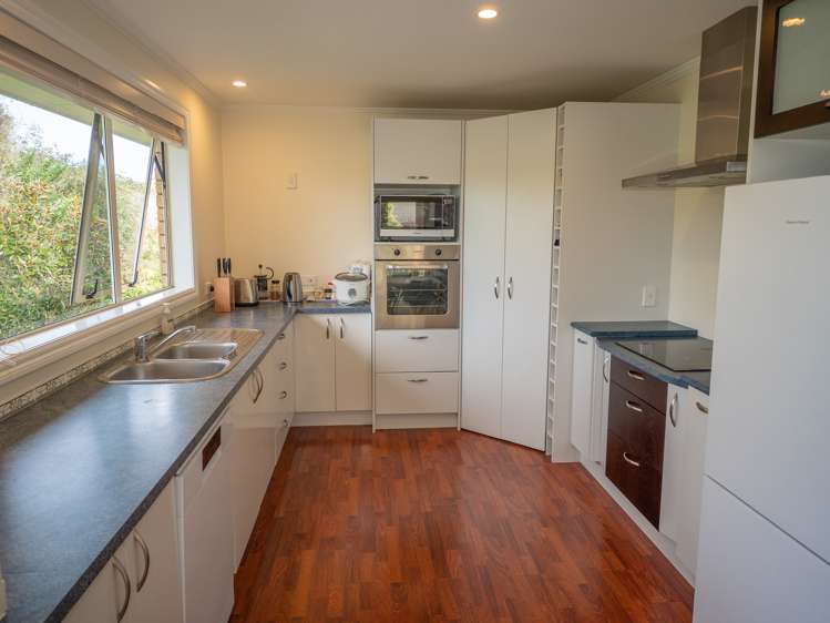 22 Pohutukawa Drive Cable Bay_7