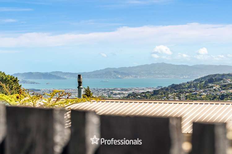 25a Outram Grove Kelson_25