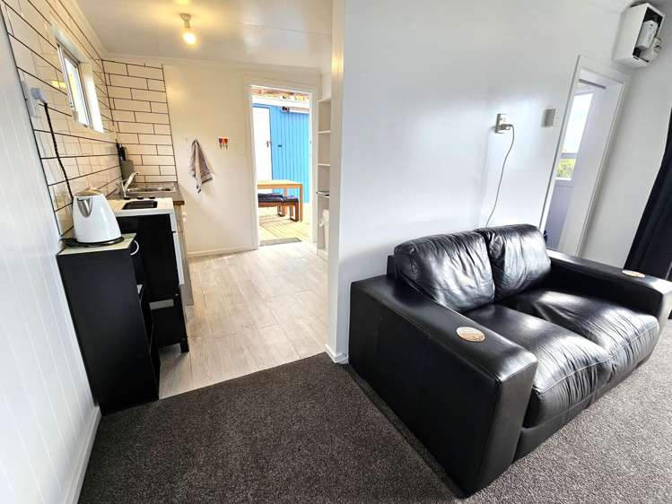 38 Esplanade Kaka Point_6