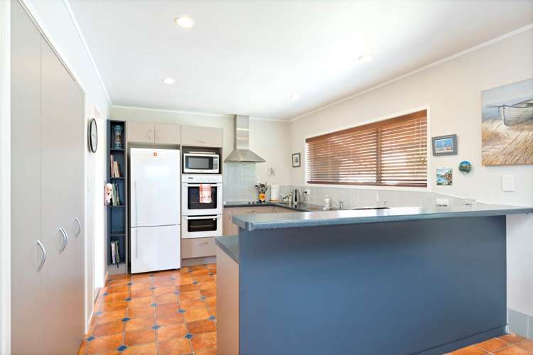 34 Catalina Crescent Forrest Hill_8