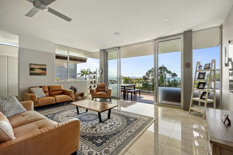 322 Beach Road Campbells Bay North Shore City Houses for Sale