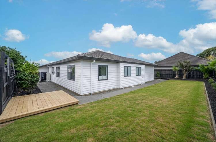 32 Ambleside Drive Northpark_24