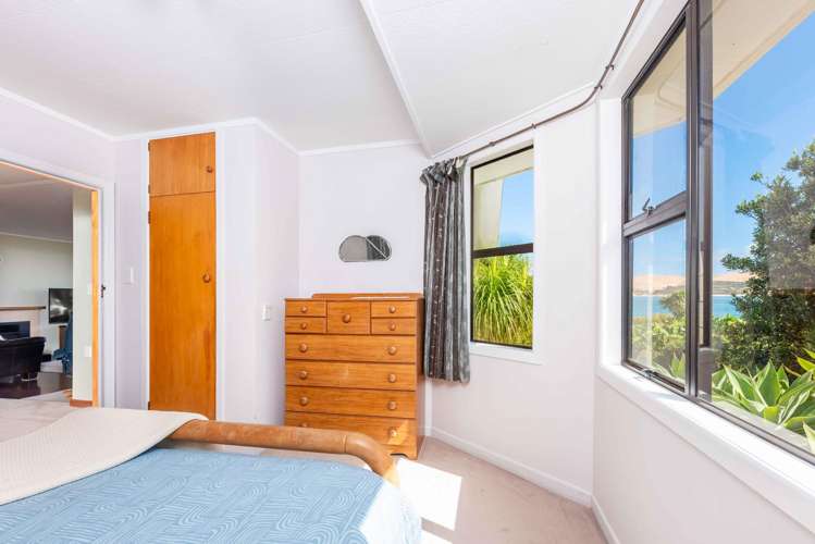 1 Waianga Place Omapere_17
