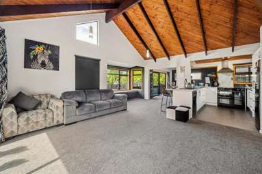 11 Streamdale Place_3