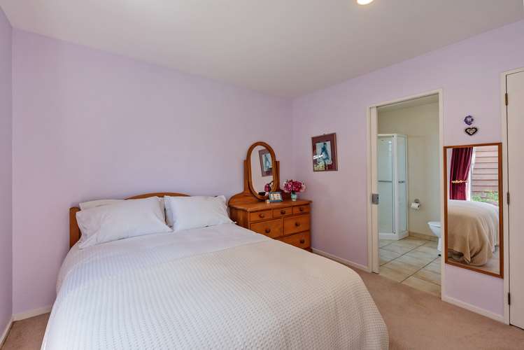 8 Samuel Parnell Road Karori_8