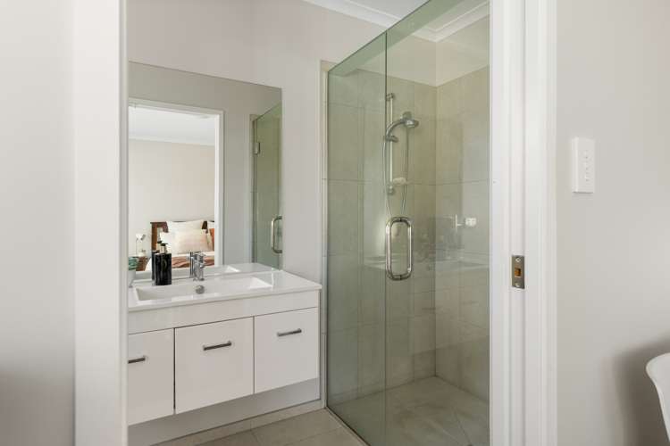 146 Puhirake Crescent Pyes Pa_7