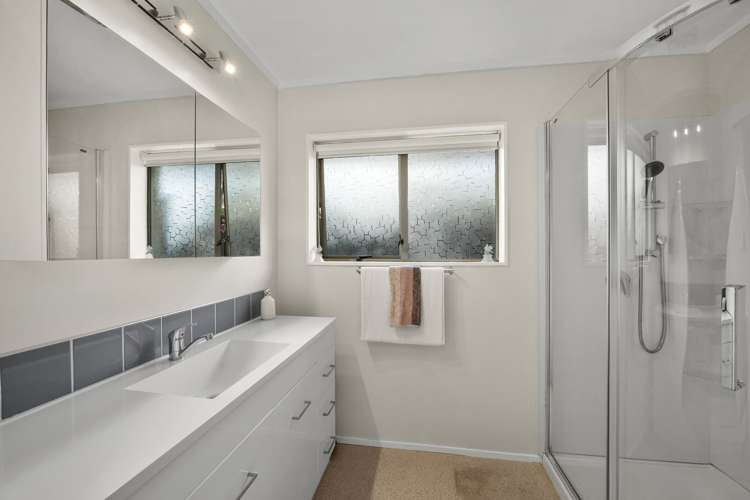 1/4 Moana Avenue Belmont_5