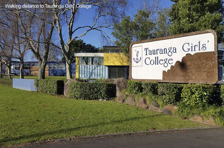 25 Anzac Road Gate Pa_16