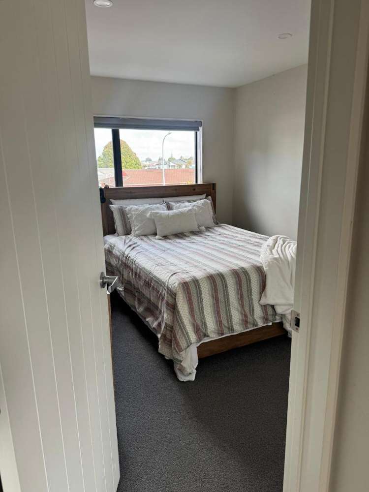 2 Landette Road 10686_7