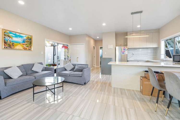 16 Farnborough Crescent Mangere_5