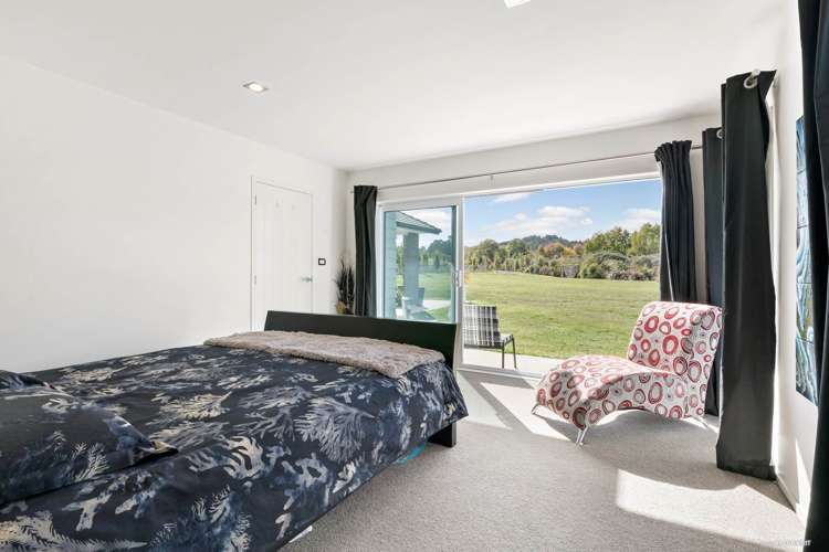 1 Ngaire Close Wainui_11