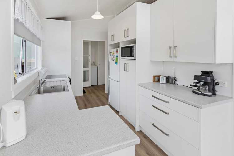 32 Clifton Drive Waitara_6