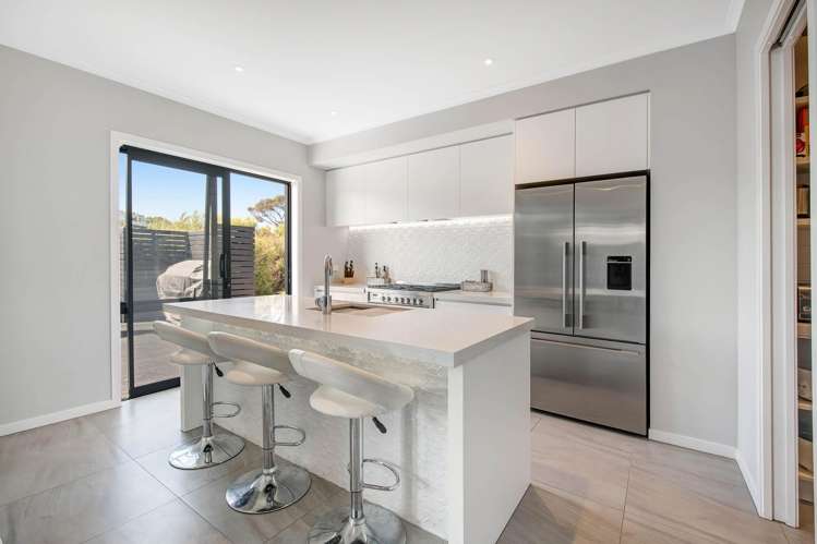 242 Hillcrest Road_3