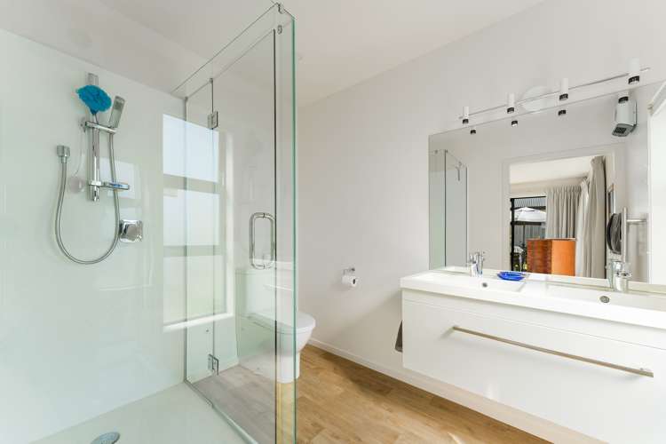 22 Pine Crest Drive Richmond_9