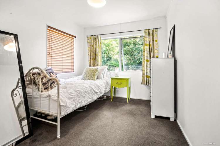 2/19 Churchill Road Cockle Bay_13