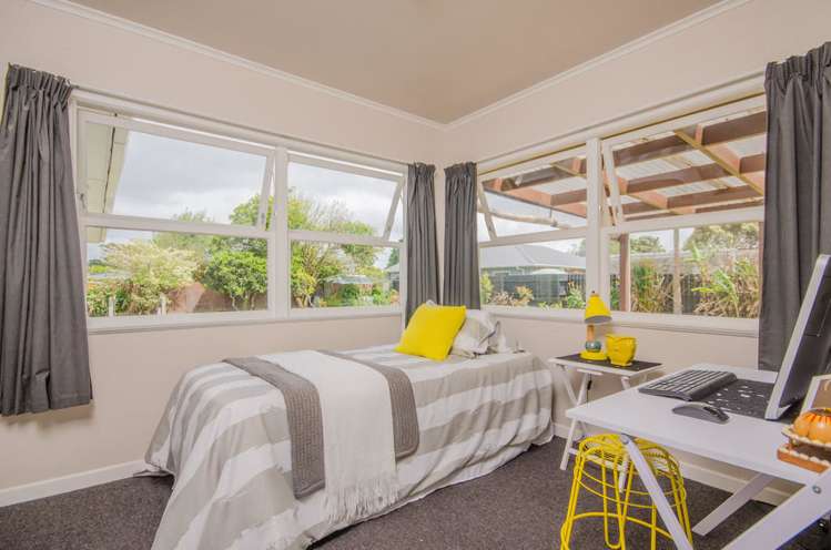 1 Helga Crescent Te Atatu Peninsula_13