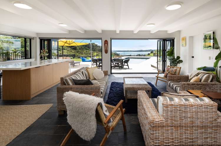 26 Estuary Views Cockle Bay_31