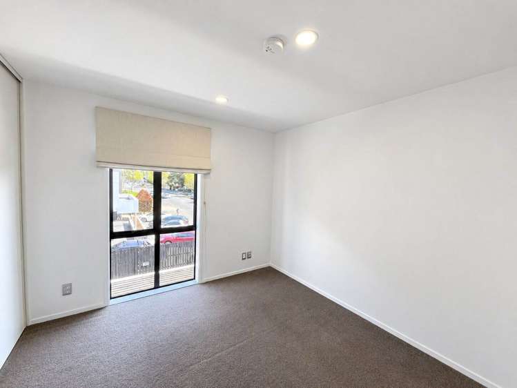 2/53 Main Highway Ellerslie_5