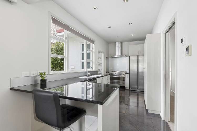 10 Ashleigh Crescent Miramar_2