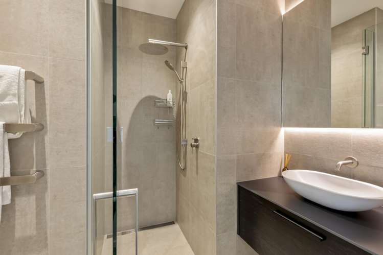 31 Falconer Rise Jacks Point_22