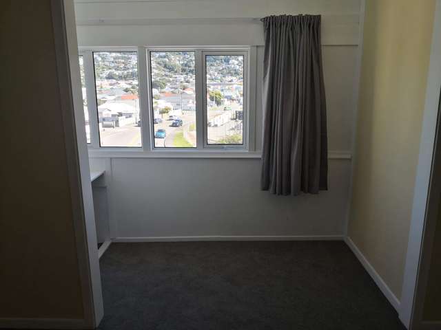 1a Lonsdale Crescent Rongotai_4