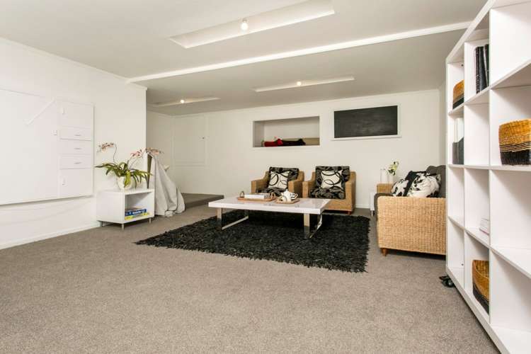 4 Fairdale Place Birkdale_13