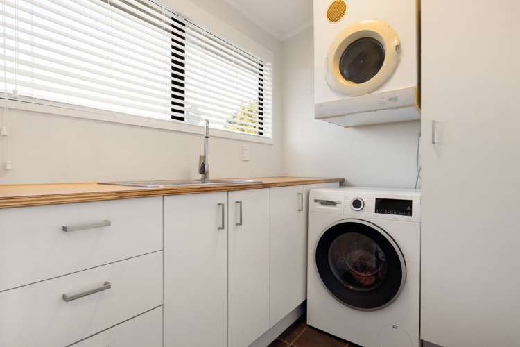 123 Scott Street Leamington_19